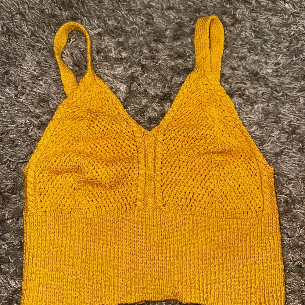 Active USA, knit crop top in yellow.